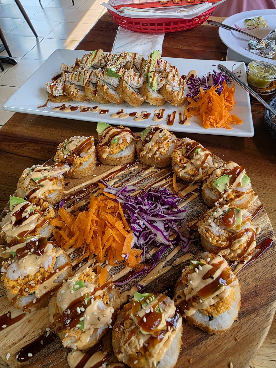 Mariscos El Sushi & Micheladas photo 2