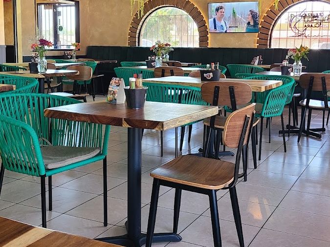 Mariscos El Sushi & Micheladas interior